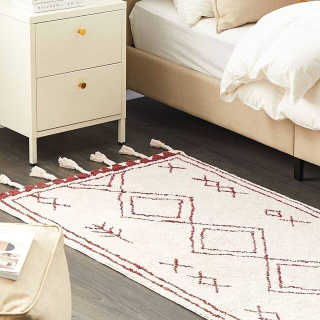 Wyld and Coco Cotton Rug Off-White Dark Red Geometric Pattern and Tassels in White - Size: 80 cm x 150 cm - image 1