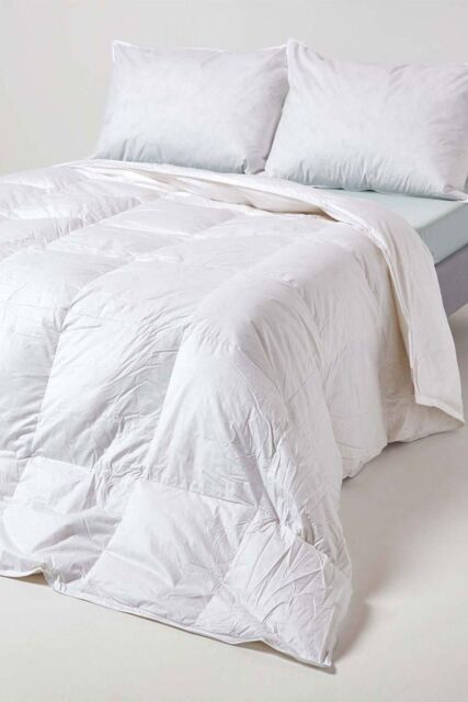 Homescapes Luxury White Duck Down 10.5 Tog Autumn Duvet - Size: Single - image 1