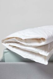 Homescapes Luxury White Duck Down 10.5 Tog Autumn Duvet - Size: Single - thumbnail 2