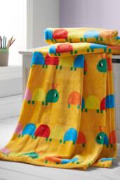 Catherine Lansfield 'Curious Caterpillar' Cosy Fleece Blanket Throw in Yellow - Size: 130 cm x 170 cm