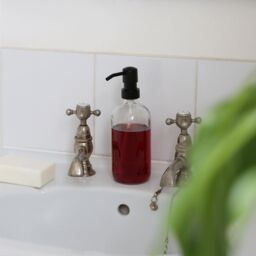 Harbour Housewares 2pc Glass Soap Dispenser Set with Bamboo Tray in Clear - thumbnail 5