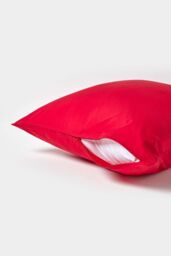 Homescapes Continental Egyptian Cotton Pillowcase 200 TC, 60 x 60 cm in Red - thumbnail 3
