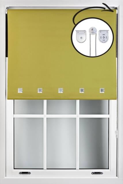 Furnished Green Blackout Roller Blind with Chrome Square Eyelets & Metal Fittings - Size: 90 cm width x 210 cm drop - image 1