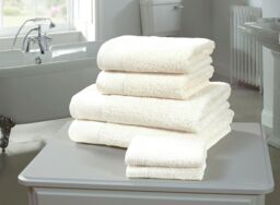 Chums Egyptian Towels 2 Pack Luxury weight 600g Super Soft Towel in White - thumbnail 1