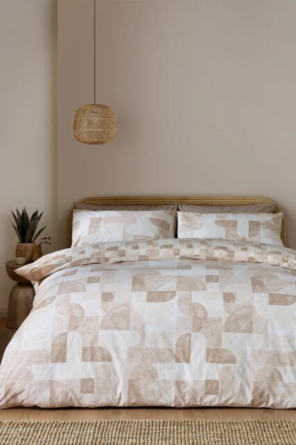 Catherine Lansfield 'Sloane Geo' Reversible Duvet Cover Set in Natural - Size: Double - image 1
