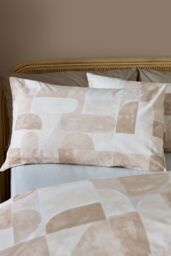 Catherine Lansfield 'Sloane Geo' Reversible Duvet Cover Set in Natural - Size: Double - thumbnail 3