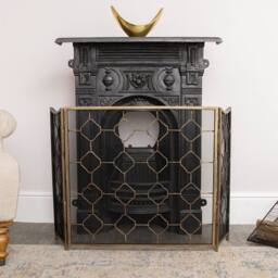 Melody Maison Antique Gold Geometric Detailed Metal Fire Screen - 106cm X 62.5cm - Size: 106 cm X 62.5 cm - thumbnail 5