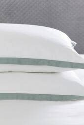 1951 'Olenna' Luxury 250 Thread Count Cotton Sateen Duvet Cover Set in Green - Size: Double - thumbnail 4