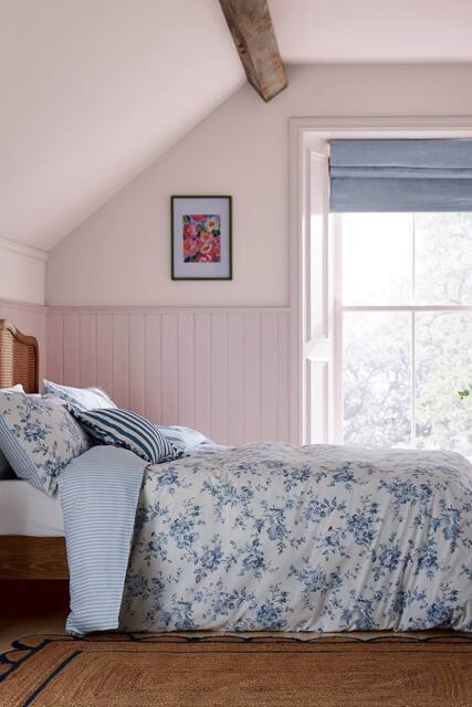 Helena Springfield 'Hedgerow' Cotton Duvet Cover Set in Blue - Size: Single - image 1