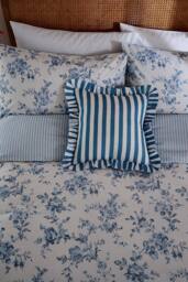 Helena Springfield 'Hedgerow' Cotton Duvet Cover Set in Blue - Size: Single - thumbnail 4