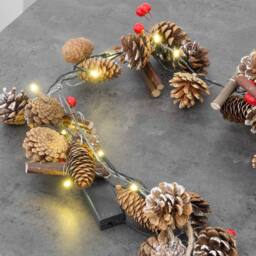 Globrite 1.5M Pre-Lit Christmas Garland w/ 20 Warm White LEDs - Battery-Powered - thumbnail 3