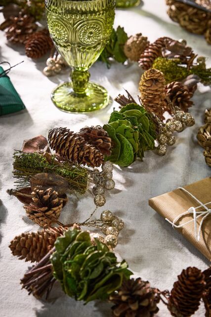 Dibor Woodland Walk Natural Finish Xmas Table Christmas Garland 1.2m - Size: Large - image 1