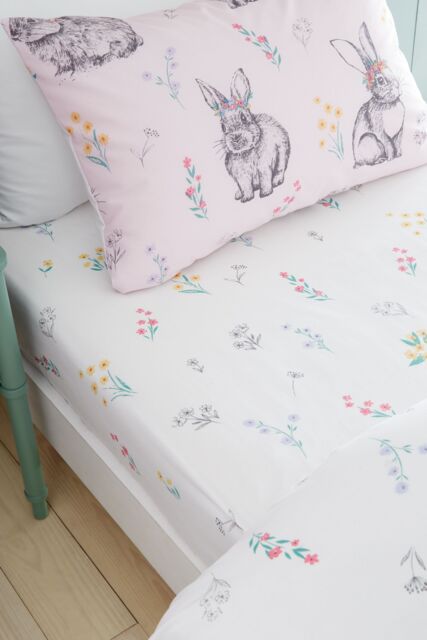 Catherine Lansfield 'Bunny Tails Ditsy Flowers' Fitted Sheet in White - Size: Single - image 1
