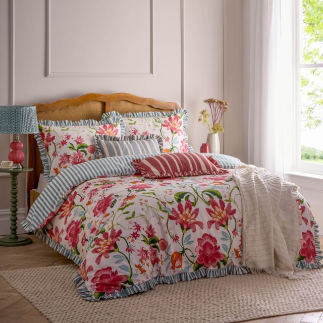 Wylder Claudia Floral Ruffle Duvet Cover Set - Size: Super King - image 1