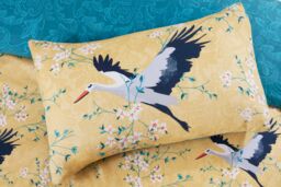 Rapport Home Cranes Microfibre Reversible Duvet Cover Set with Pillowcase in Orange - Size: King - thumbnail 2