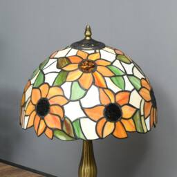Wyld Haus Limbaka Orange Sunflower Stained Glass Table Lamp - thumbnail 7
