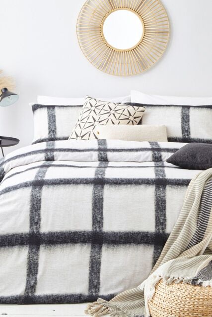 The Linen Yard Mohair Check Textured Effect Duvet Cover Set - Size: Single - image 1
