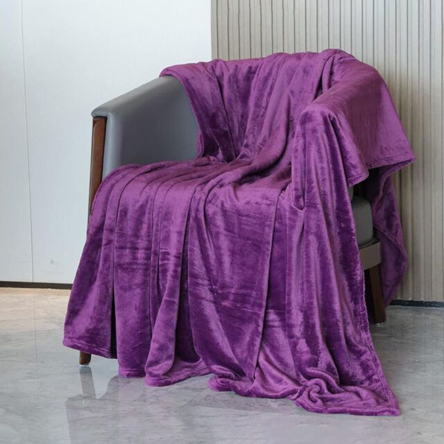 Alivio Faux Fur Aubergiene Throw Luxury Super Soft Plain Bed Sofa Settee Throw Blanket in Aubergine - Size: 150 cm x 200 cm - image 1