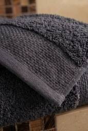 Dyzi Supersoft Absorbent Egyptian Cotton Bathroom Towels 550GSM in Charcoal - Size: Bath Sheet - thumbnail 4