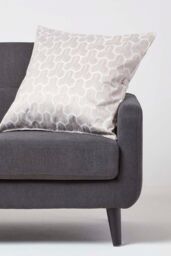 Homescapes Geometric Jacquard Cushion Cover in Natural - Size: 45 cm x 45 cm - thumbnail 2