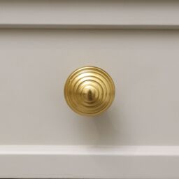 Melody Maison Round Shiny Gold Swirl Detailed Drawer Knob - thumbnail 4