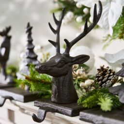 Dibor Set of 2 Cast Iron Black Decorative Christmas Stocking Holders in Brown - Size: 2 Pack - thumbnail 1