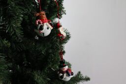 Shatchi Christmas Tree Hanging Decorations Santa Snowman Reindeer with Jingle Bells Xmas Tree 12pcs Set - thumbnail 5