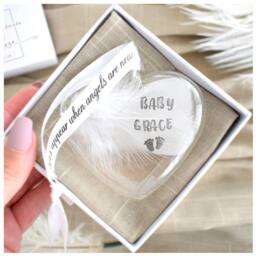 Amaya Rose Ltd Personalised Feather Bauble. Christmas Tree Decoration Keepsake in Clear - thumbnail 4