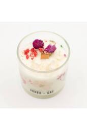 KDMD Agnes & Cat Botanical Soy Wax Candle Roses of Sawrey in White - thumbnail 8