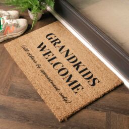 Artsy Mats Grandkids Welcome Doormat (60 x 40cm) in Brown - Size: 40 cm x 60 cm - thumbnail 2