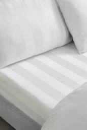 Catherine Lansfield 'So Soft Satin Stripe' Fitted Sheet in White - Size: King - thumbnail 1