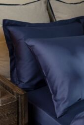 CHRISTY 400TC Luxury Cotton Sateen Plain Dye Oxford Pillowcases Pair in Navy - thumbnail 3