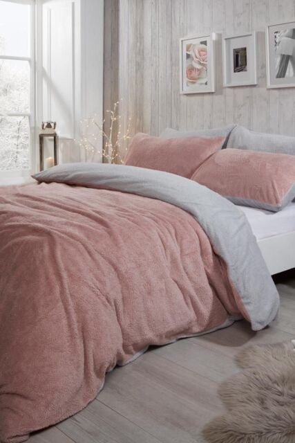 OHS Reversible Teddy Duvet Cover with Pillowcase in Light Pink - Size: Single - image 1