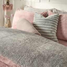 OHS Reversible Teddy Duvet Cover with Pillowcase in Light Pink - Size: Single - thumbnail 3
