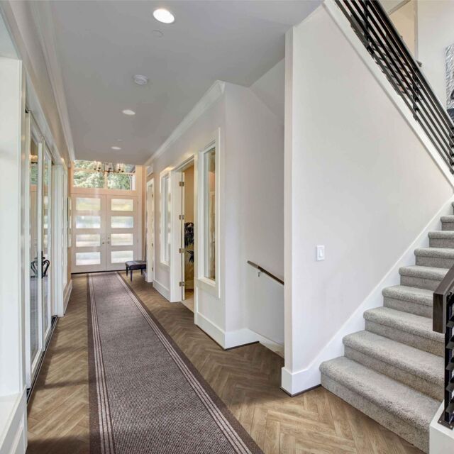 runrug Hallway Carpet Runner Rug - Hardwearing & Durable, 7mm - 'Inca' in Brown - Size: 66 cm x 210 cm - image 1