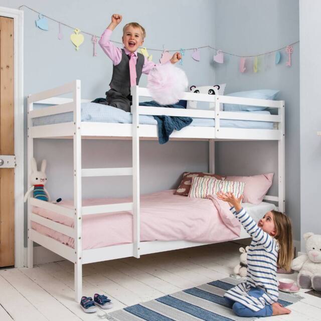 Nöa and Nani Jakke Bunk Bed with Straight Ladder in White - Size: Single - image 1