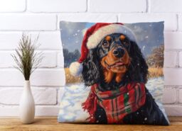 Warren Reed - Designer Snowy Christmas Gordon Setter Cushion in Brown - Size: 60 cm x 60 cm - thumbnail 2