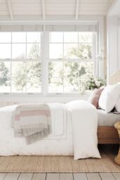 Helena Springfield 'Pure Matelasse' Cotton Throw in White - Size: 150 cm x 200 cm - thumbnail 4