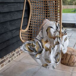 Benjamin Tate Design Golden Roses Blanket in Natural - Size: 120 cm x 150 cm - thumbnail 4