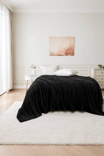 Dyzi Large Supersoft Ribbed Fleece Throw Blanket 200 x 240cm in Black - Size: 200 cm x 240 cm - image 1
