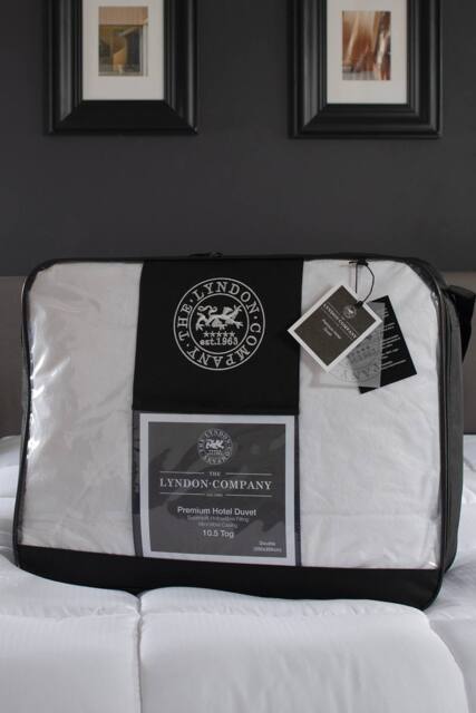 The Lyndon Company Hotel Premium Soft Touch 10.5 Tog All Year Round Duvet in White - Size: Super King - image 1