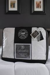 The Lyndon Company Hotel Premium Soft Touch 10.5 Tog All Year Round Duvet in White - Size: Super King - thumbnail 1