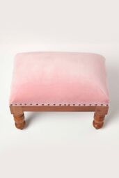Homescapes Mable Velvet Rectangular Footstool in Pink - thumbnail 4