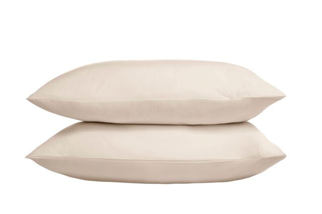 The Linen Consultancy 'TLC 5 Star Hotel Concept' 500TC Cotton Sateen Standard Pillowcase 4 Pack in Cream - image 1