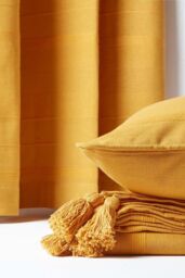 Homescapes Cotton Rajput Ribbed Cushion Cover in Mustard - Size: 45 cm x 45 cm - thumbnail 5