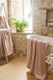 CHRISTY 'Antalya' 100% Turkish Cotton 2 Piece Luxury Bath Sheet Set in Pale Pink - thumbnail 3