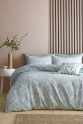 Appletree 'Emile' Jacquard Leaf Pattern Print Duvet Cover Set in Green - Size: Double - thumbnail 4