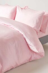 Homescapes Egyptian Cotton Satin Stripe Flat Sheet 330 Thread Count in Pink - Size: King Flat - thumbnail 3