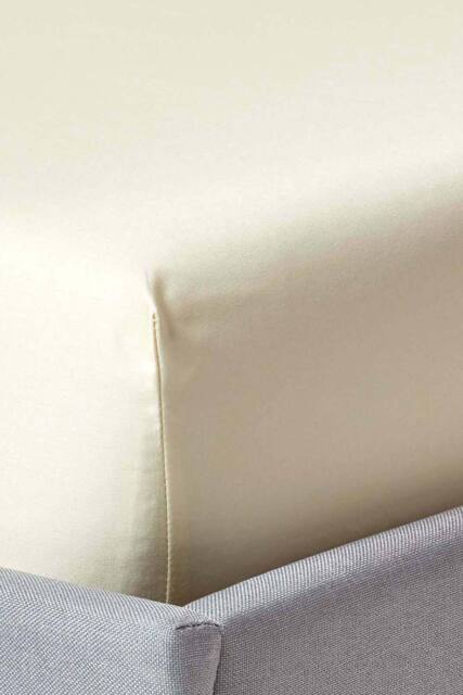 Homescapes Egyptian Cotton Fitted Sheet 12 inch 1000 Thread Count in Cream - Size: Single Fitted - image 1