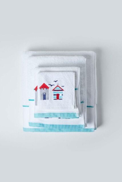 Homescapes White & Blue Beach Hut Towel - image 1